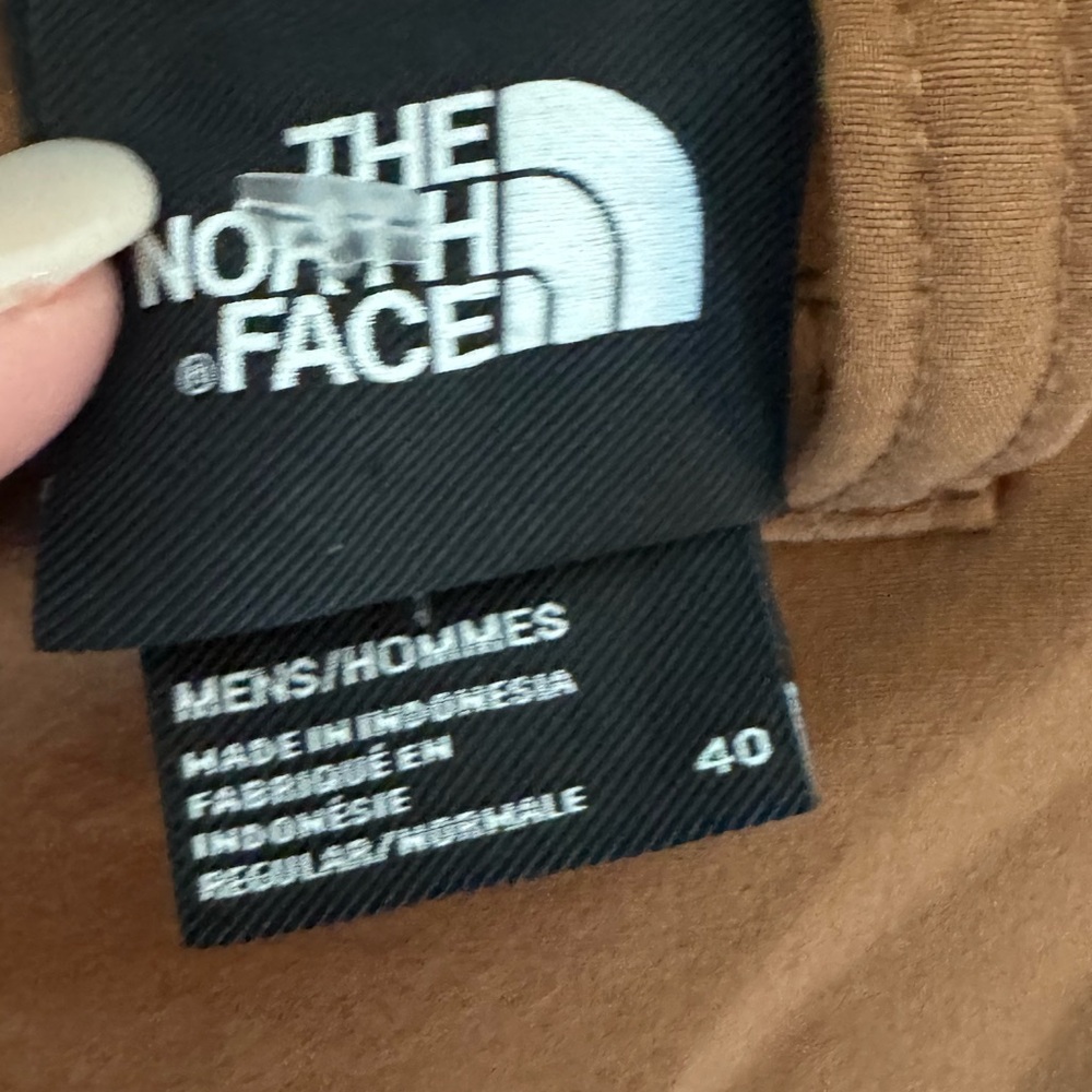 The North Face Men's brown Flat Front Shorts waist size 40 B - Picture 3 of 4